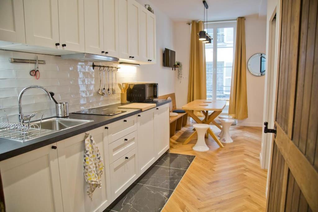 Fully Renovated Historic Apt In Heart Mouffetard Paris Extérieur photo