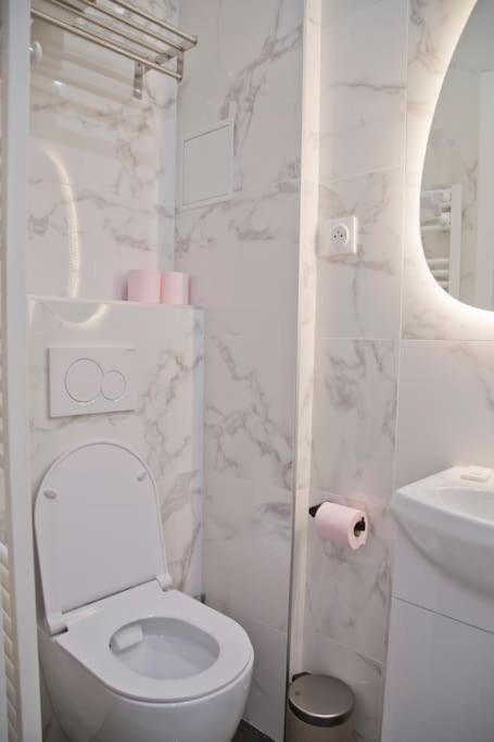 Fully Renovated Historic Apt In Heart Mouffetard Paris Extérieur photo